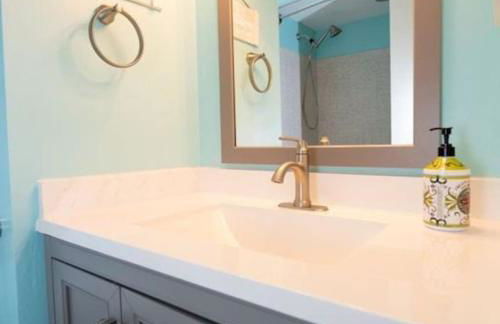 Blue Heaven in the Heart of Stuart Heat salt pool - Foto 9