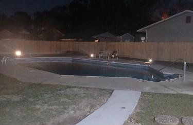 The Denham Springs Esape- Pool, Comfort & Charm - Foto 21