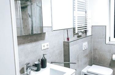 DoreyHome P2 - modernes zentrales Apartment -2-4 Personen - Parkplatz - Foto 8