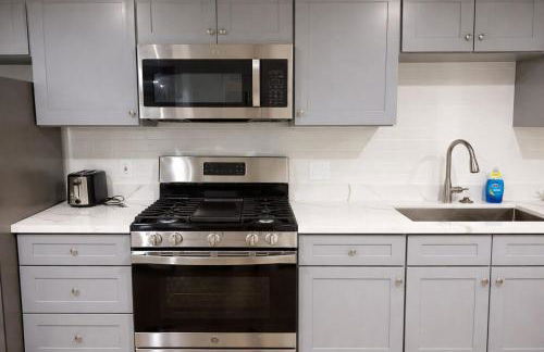 Brand new private Home with Yard free parking, near Ontario airport - Foto 19