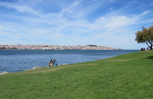 TEJO HOUSE RIVER Lisbon (Cacilhas) - Foto 41