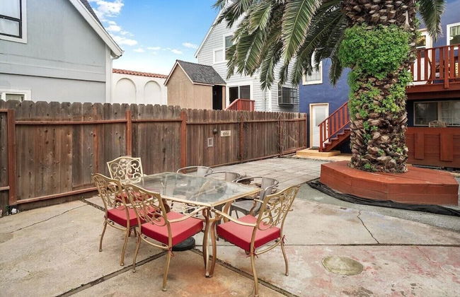 Coast PalmTree Yard 2BR Block from Beach - Foto 15