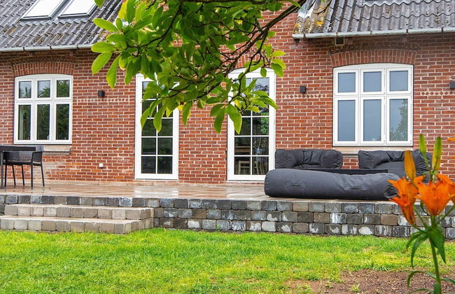 8 Person Holiday Home in Bjert - Foto 19