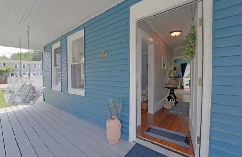 Beautiful Modern Beach House! - Photo 21