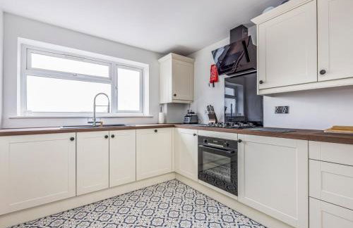 Stylish Flat Close To Beach - Pass the Keys - Foto 8