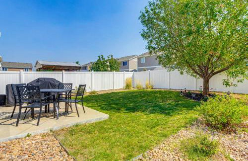 6 Mi to DIA Denver Home with Fenced Yard and Fire Pit - Foto 24