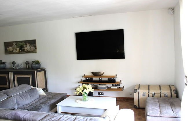 Holiday Home With Large Garden and Pool - Foto 14