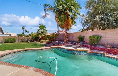 Private Pool, Yard and Pool Table! Avondale Abode - Foto 3