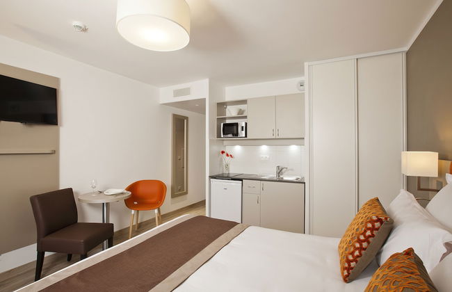 Residhome Paris Rosa Parks - Photo 13