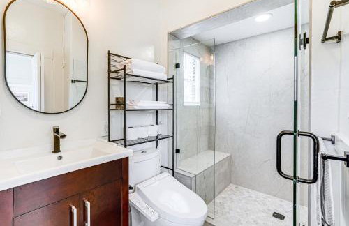 Stroll to SF Bay Beaches! Cozy Home in Alameda - Foto 15