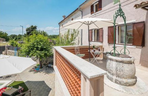 Cozy Home In Peresiji - Foto 18