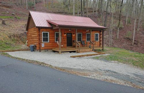 Rustic Modern Cabin with Hot Tub near rafting and Great Smokey Mountains - Foto 39