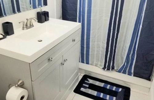 Whole House+Renovated+Pool+Lanai+BBQ+Close to All - Foto 36