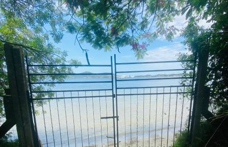 Incrível casa no meio da natureza - Foto 9