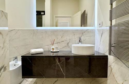 Duomo Luxury Apartment - Photo 46