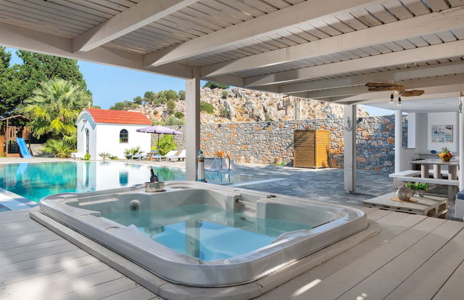 Madia Villa - Photo 13