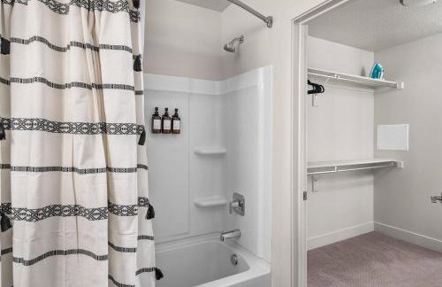 Boutique 1BR near Convention Center - Pool,Htub,Gym - Foto 28