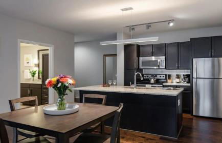 CozySuites Remi sauna, pool, gym - Foto 29