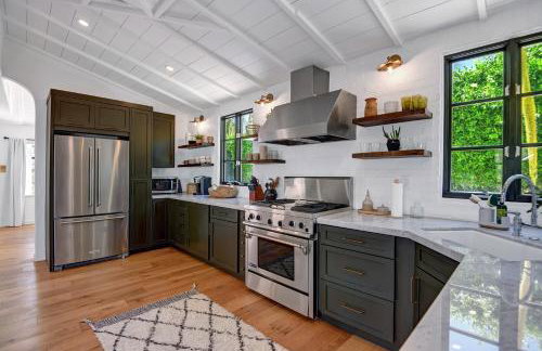 Famous Movie Colony Estate- Casa de Amigos Estate- Ultra Luxe, Pool, Spa, Firepit 4bd, 3.5bth - Foto 17