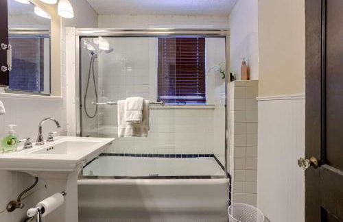 Hot Tub Midtown Omaha Fire Pit Close to Zoo - Foto 15