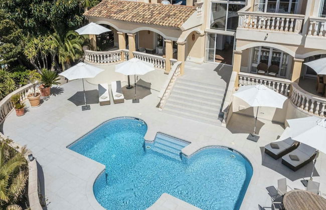 Lavish Villa With Saltwater Pool - Foto 29