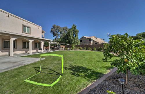Lavish Family Escape with Game Room in Avondale! - Foto 39