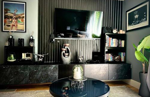 Croydon Luxury 2 Bed Apartment - Sleeps 6 - Gatwick Airport close - Foto 1