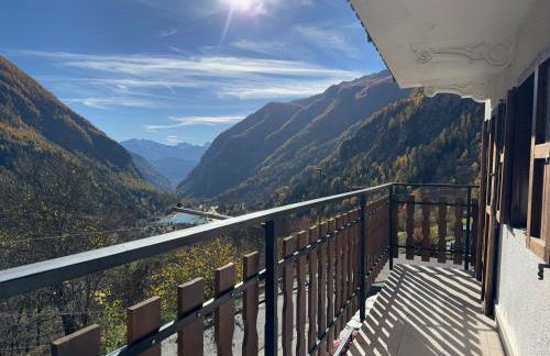 Near the Cable Cars with Views of the Lake - Foto 9