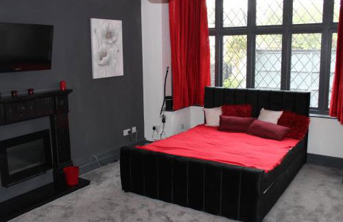 Modern Spacious House - Sleeps 16, Free Parking, Sun Terrace - Foto 6