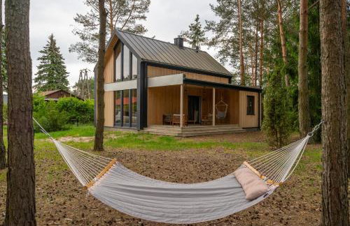 Modern Farmhouse Zegrze - Domek w lesie, Sauna, blisko Zalewu - by Rentujemy - Foto 2