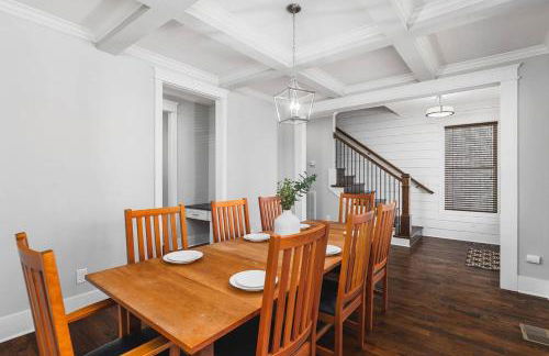 Walk to Broadway & Germantown Large House with Patio - Foto 8