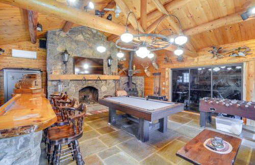 Elegant Hudson Valley Retreat with Hot Tub and Pond - Foto 13