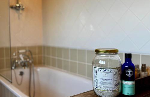 Hill House - Country Retreat by Maison Pro - Photo 33