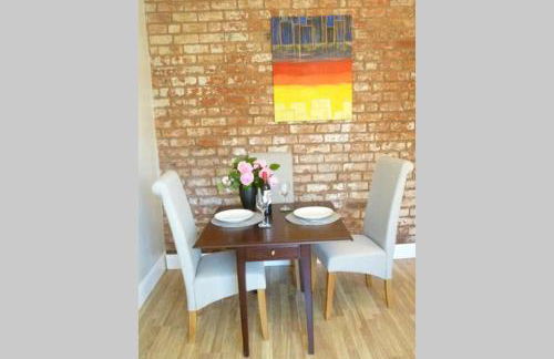 Cosy and Peaceful Maisonette with Terrace, Kidderminster - Foto 4