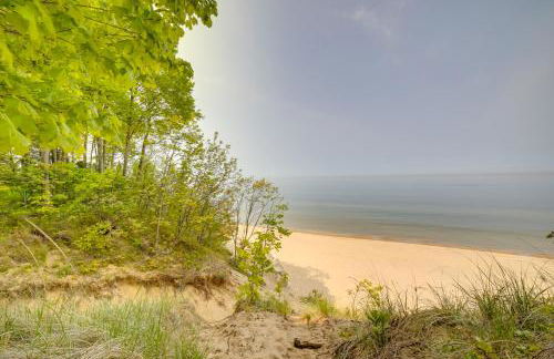 Holland Home with Fire Pit Walk to Lake Michigan! - Photo 33