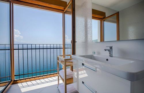 Beachfront apartment with pool, panoramic sea view - by Traveler tourist agency Krk - ID 2390 - Foto 36