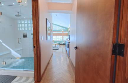 5BR Home Near Boston 4,000 Sq Ft & In-Law Suite - Foto 14