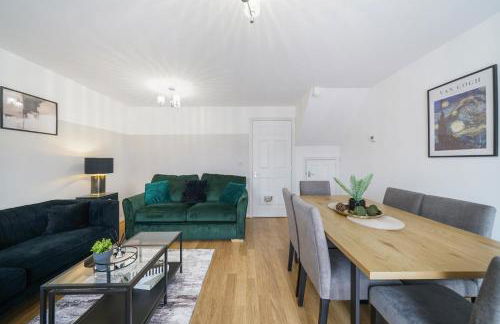 Aylesbury 3BR Home, Sleeps 5, Trendy for couples & Contractors Homely Stay - Foto 22