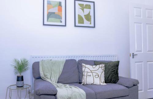 Templar House - Sleeps 6, Special Weekly Monthly Stay Rates, Central Location with FREE Parking, FREE WiFi, Perfect for ALTON TOWERS & M6 - Foto 10