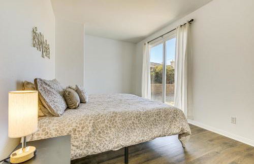 Pool Table and Charcoal Grill Home in Victorville! - Foto 14