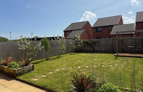 Strikingly Stylish Exeter Retreat - Modern 3-Bed - Foto 7