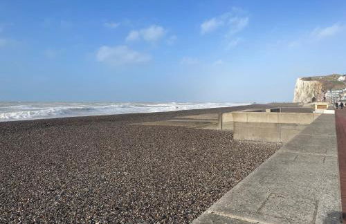 Duplex en rez-de-chaussée avec cour intérieure privée, proche de la mer, WIFI - Foto 18