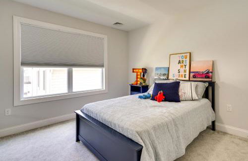 Sleek Long Branch Vacation Rental with Pool and Patio! - Foto 19