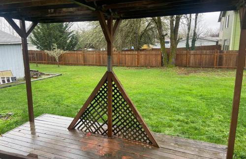 Renovated Bungalow Getaway - Foto 72