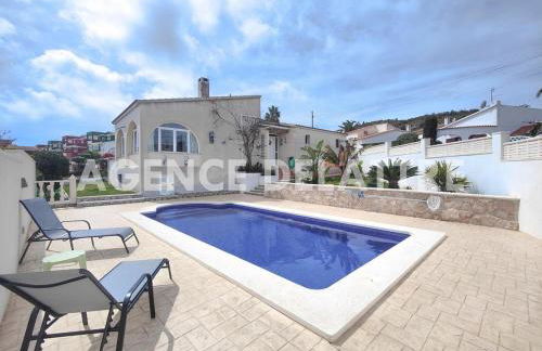 Villa privada con piscina, 3 dormitorios + 2 baños - ES-389-30 - Foto 5