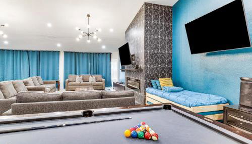 4,300-Sq-Ft Villa in West Vegas with Pool and Games! - Foto 2