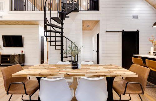 Crimson Creek Cabin - Hot Tub, Playset, Family-Friendly - Foto 9