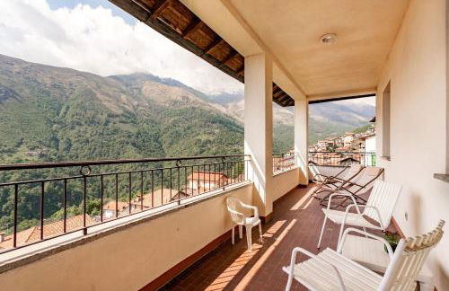 Sciura Elena's Terrace With Lake, Mounts & Valley by Halldis - Foto 11