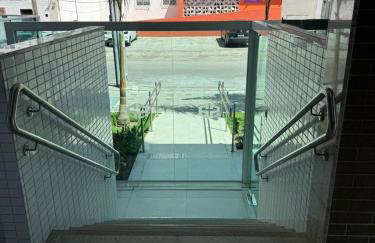 Arretado de bom ! A 250 m da praia de Boa Viagem, 3 km do aeroporto, próximo aos shoppings, com WI-FI 560 Mbps, coworking, piscina e academia - Foto 27