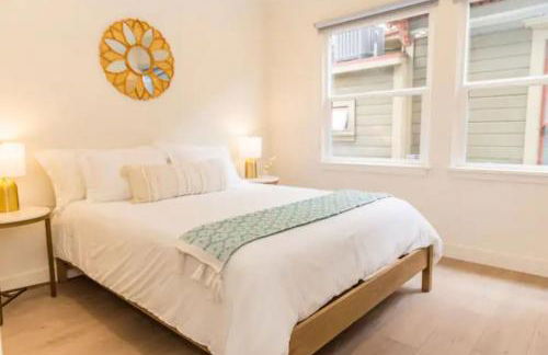 Cheerful 4BD Home in the Heart - Foto 11